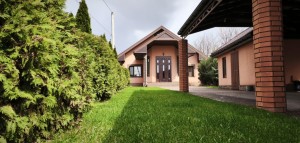 ул. Балхашская, 112 (г. Кривой Рог, Центрально-Городской район) - Продається будинок, 170000 $ - АФНУ